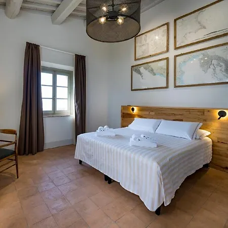 Podere L'aione Farm stay